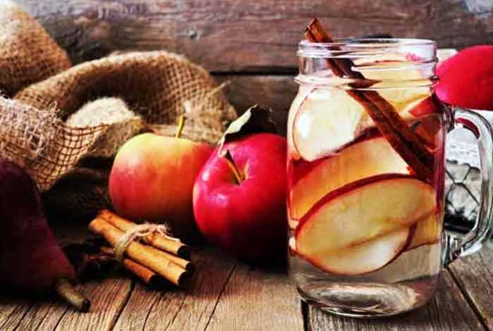 apple cinnamon detox water