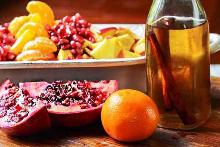 orange pomegranate cinnamon detox water