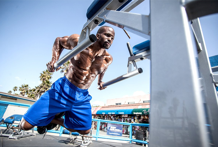 Dips for Building Your Chest Muscles – Follow the Perfect Plan!