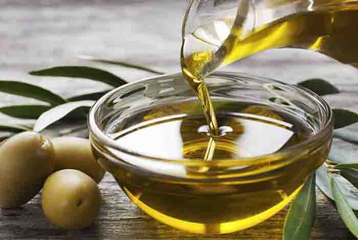 5 skin-friendly reasons to apply olive oil all over your body